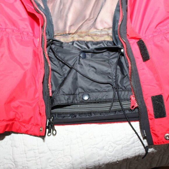 Marmot Womens GoreTex Jacket Raincoat Size Medium Red Black Outdoor Fall Winter - Picture 6 of 9